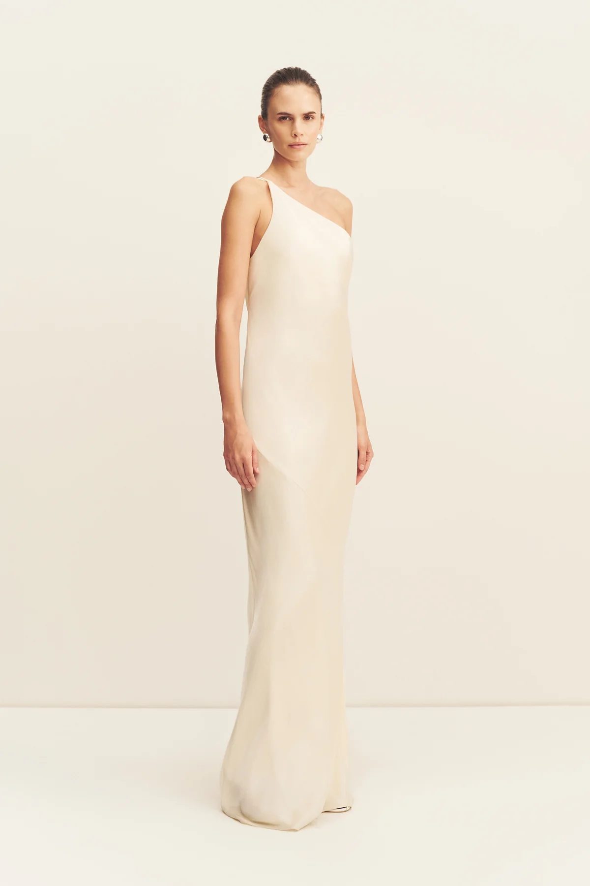LA LUNE ONE SHOULDER COWL BACK MAXI DRESS - CREAM - Image 3