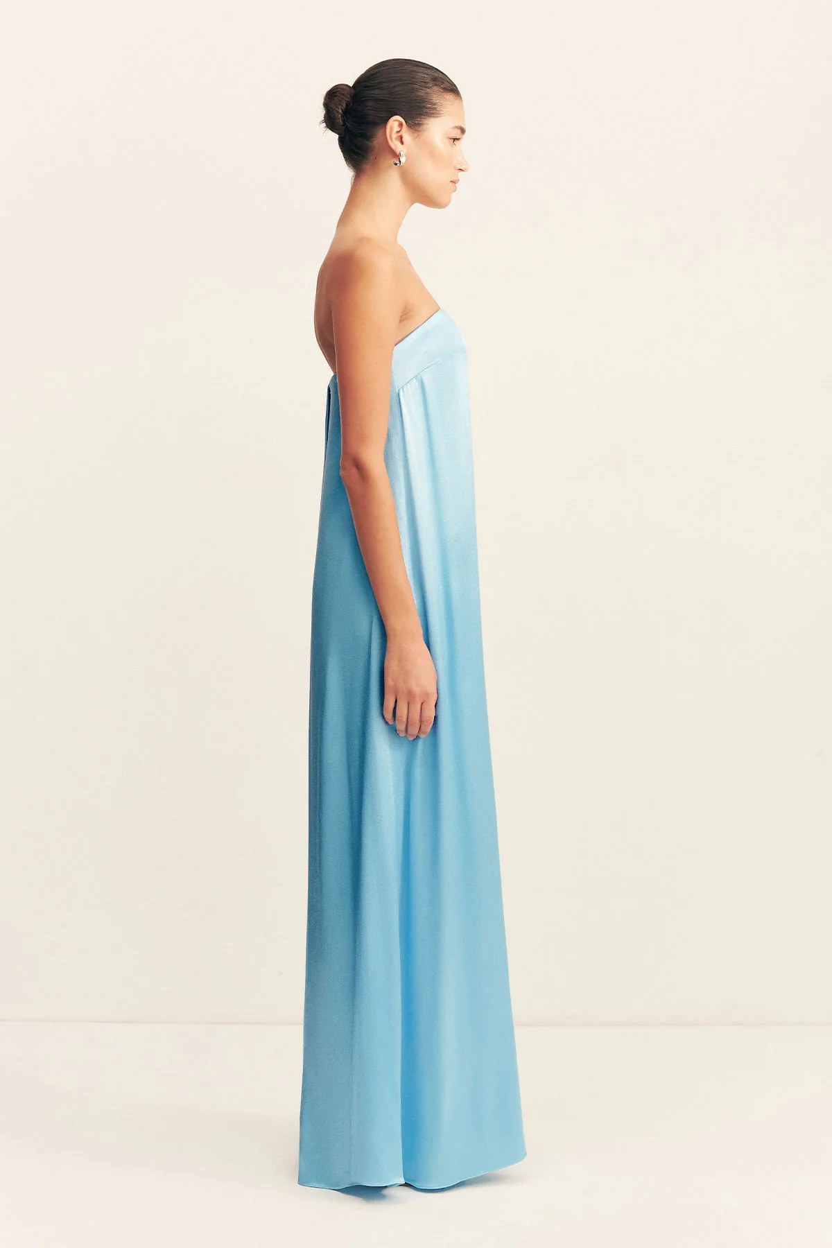 LA LUNE STRAPLESS COLUMN MAXI DRESS - ICEBERG BLUE - Image 4