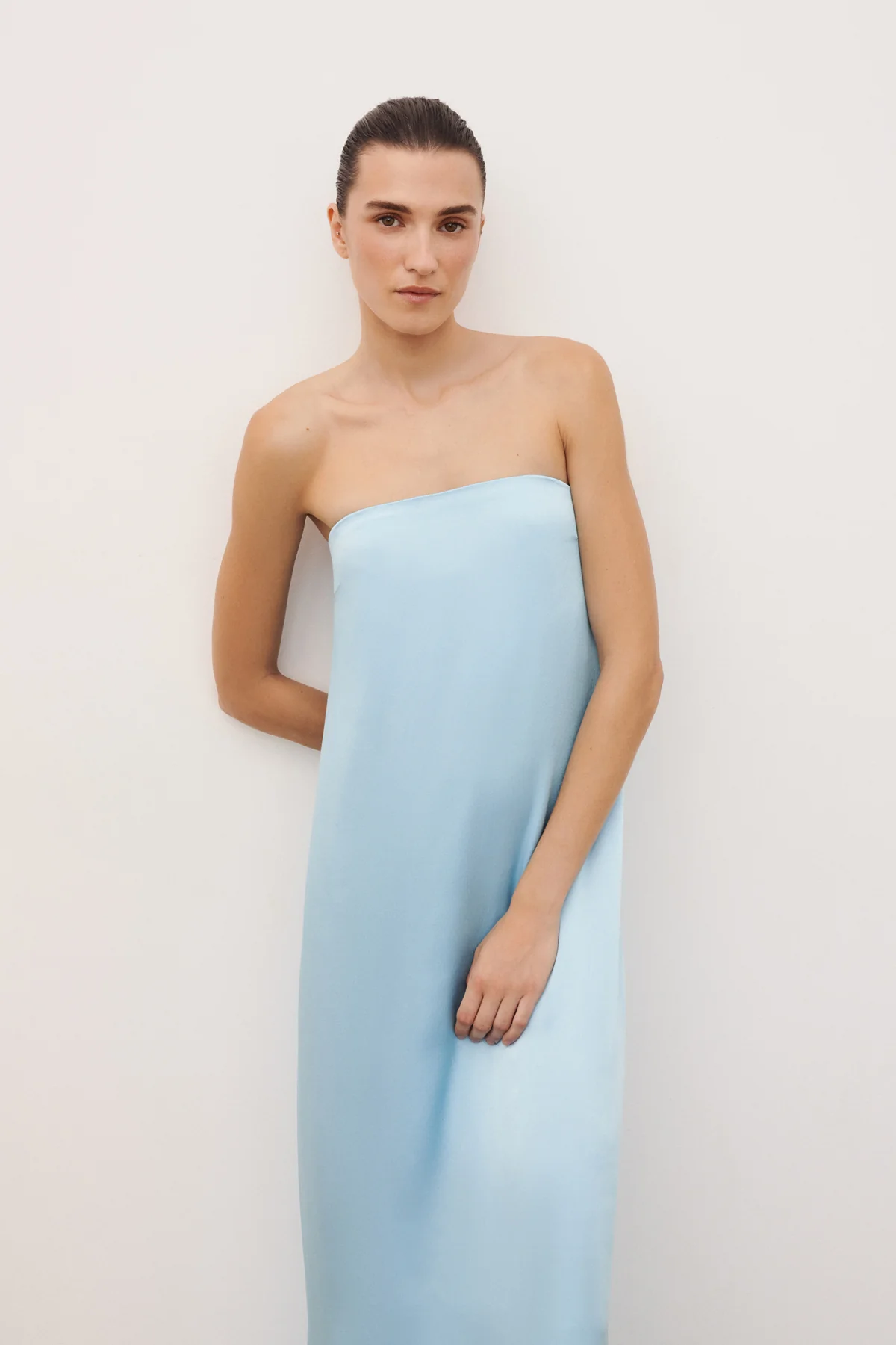 LA LUNE STRAPLESS COLUMN MAXI DRESS - ICEBERG BLUE - Image 6