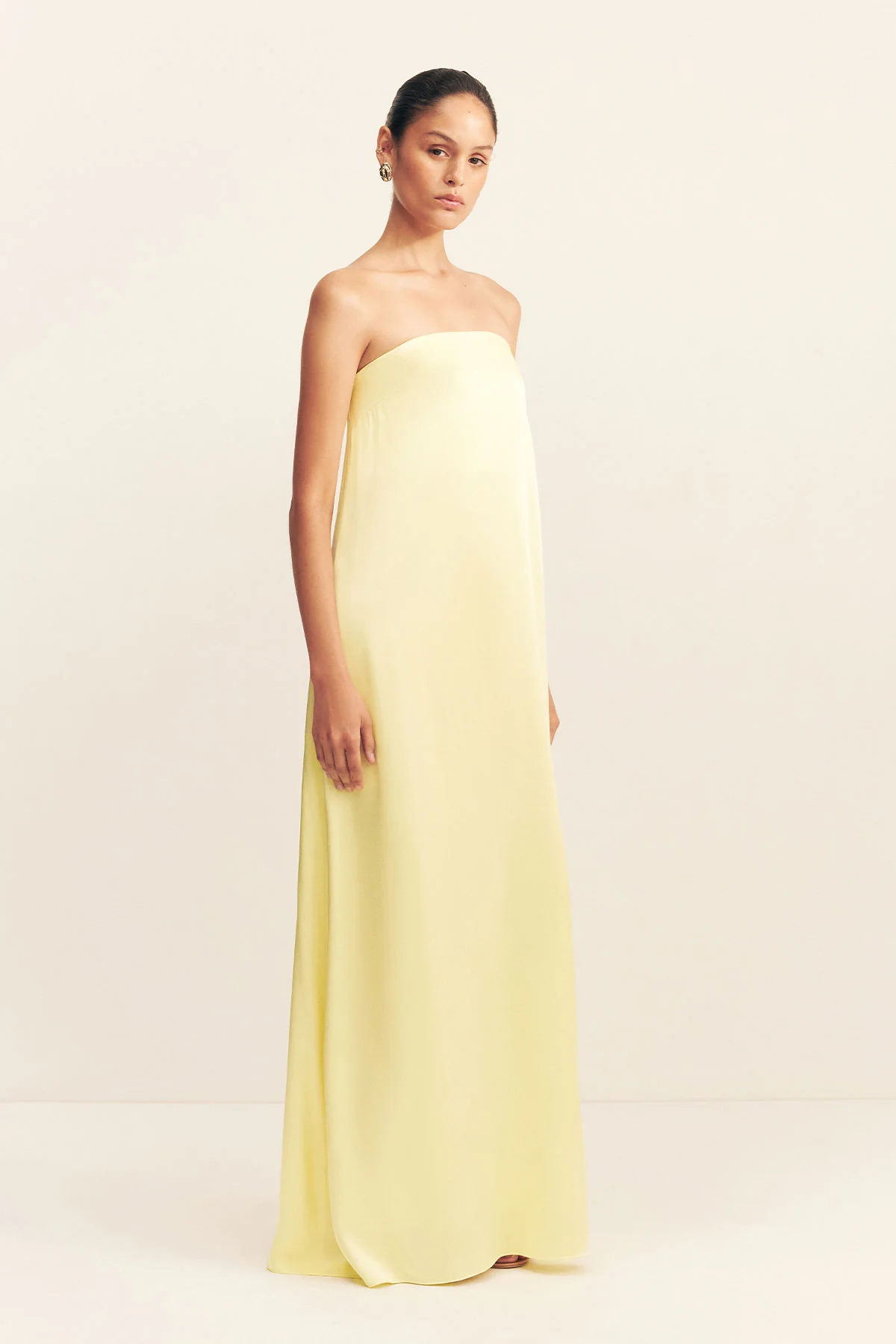 LA LUNE STRAPLESS COLUMN MAXI DRESS - LEMON - Image 3