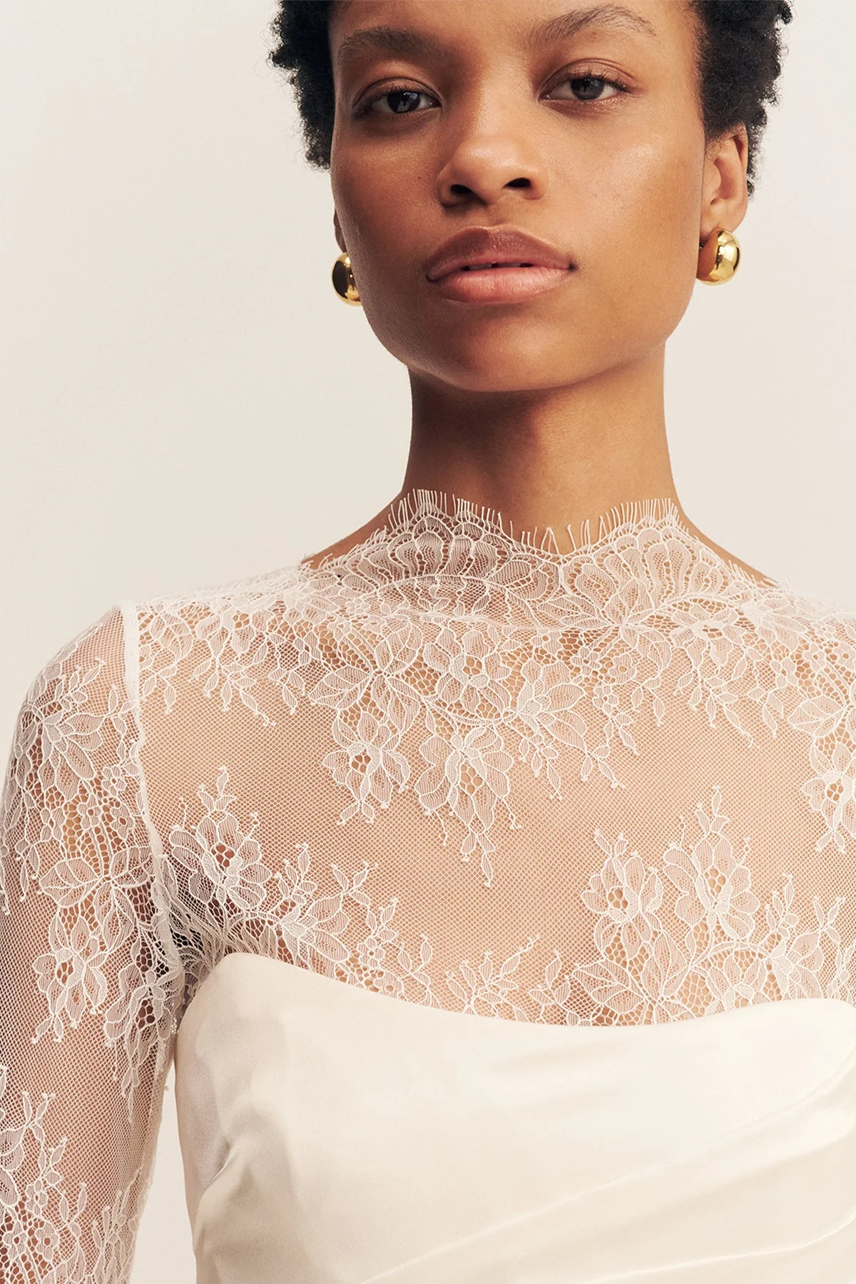 LAMBENT LACE LONG SLEEVE BODYSUIT - Image 2
